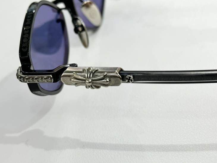Picture of Chrome Hearts Sunglasses _SKUfw76704343fw